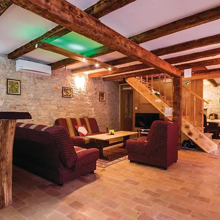 With A Fireplace 09 Casa vacanze Kringa