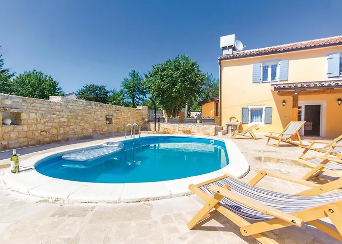 With A Fireplace 09 Kringa