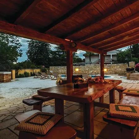 With A Fireplace 09 Casa vacanze Kringa